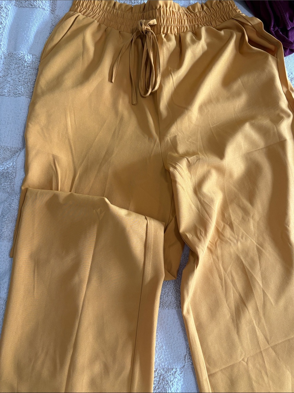Yellow/orange baggy pants